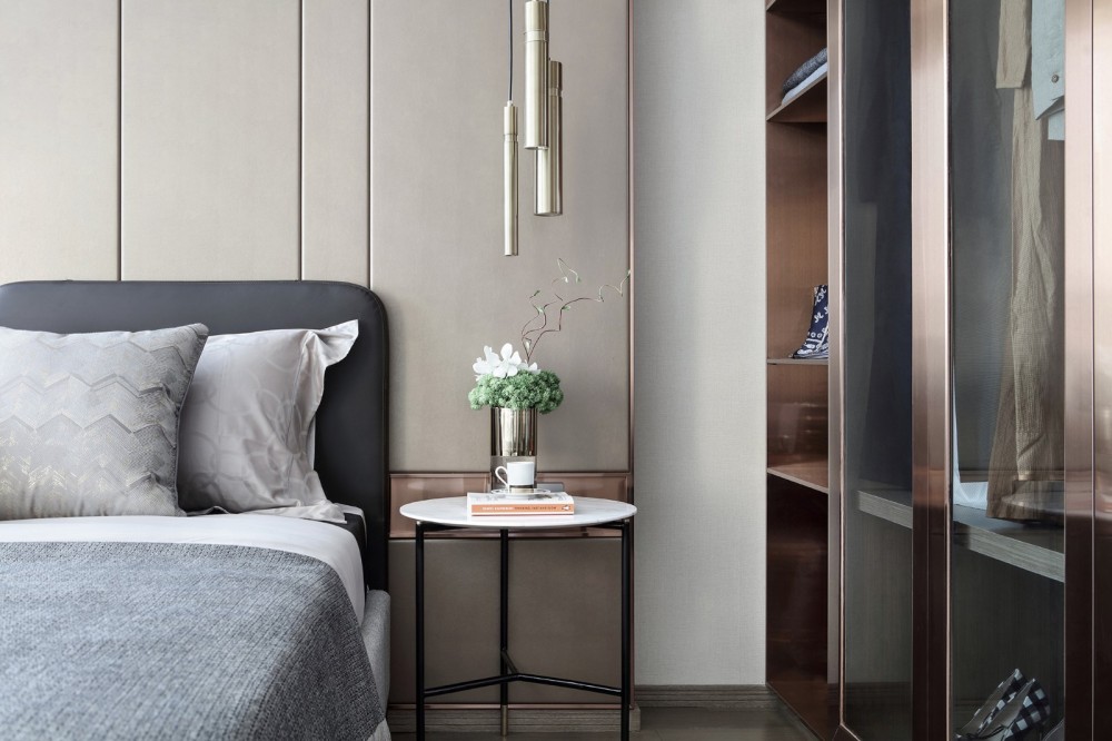 现代轻奢风格室内设计家装案例-卧室床头柜 现代轻奢风格室内设计家装案例-卧室床头柜