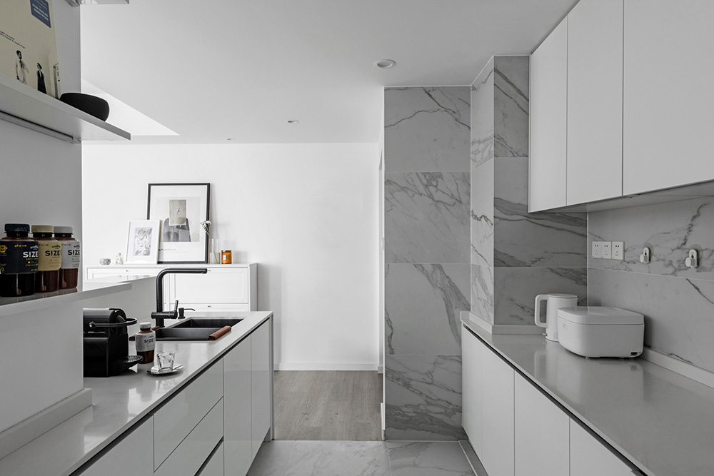 南宁龙光水悦龙湾三居132平米现代简约风格室内装修案例-厨房 南宁龙光水悦龙湾三居132平米现代简约风格室内装修案例-厨房