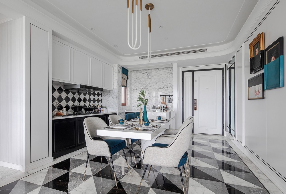 法式复古风格室内家装案例效果图-餐厅 法式复古风格室内家装案例效果图-餐厅