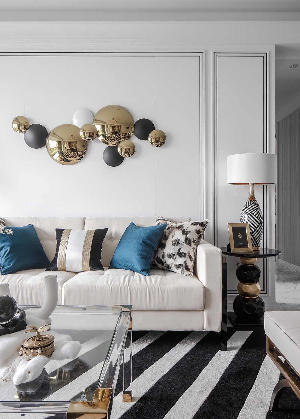 法式复古风格室内家装案例效果图-客厅沙发 法式复古风格室内家装案例效果图-客厅沙发